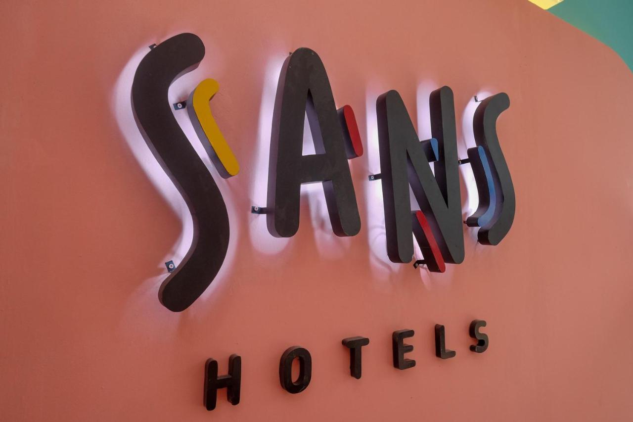 Sans Hotel Tiga Putri Semarang By Reddoorz Exteriör bild
