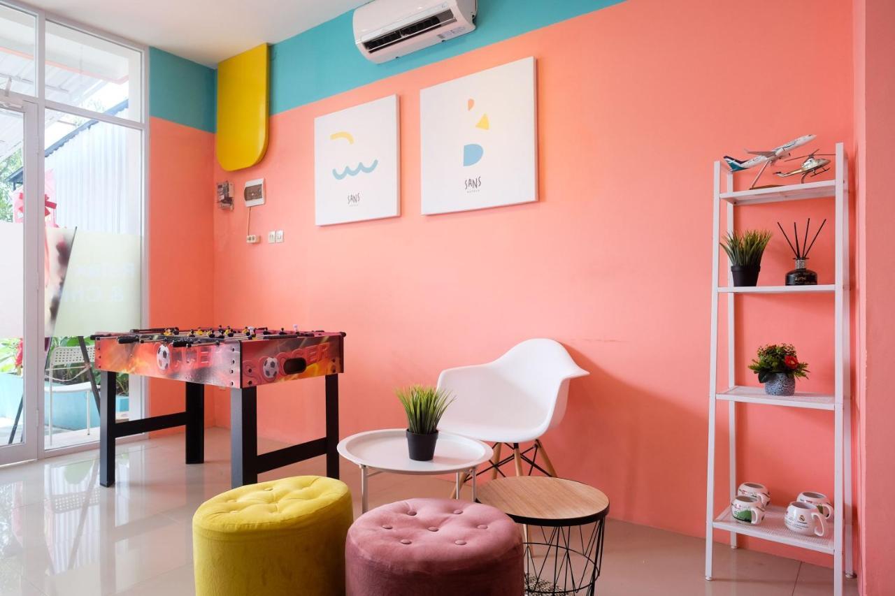Sans Hotel Tiga Putri Semarang By Reddoorz Exteriör bild